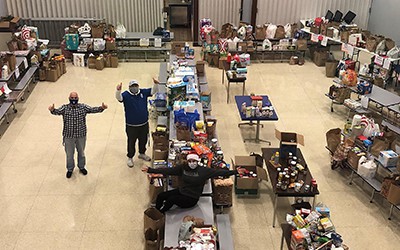 Valley Catholic Food Drive Exceeds Goal